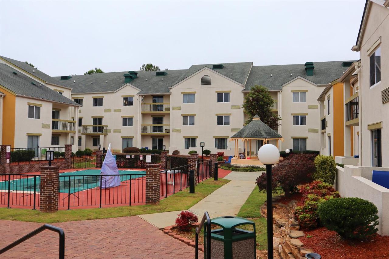 Hotel Baymont By Wyndham Norcross Atlanta Exterior foto